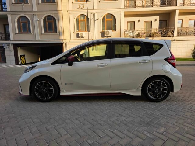 Білий Ніссан Ноут, об'ємом двигуна 1.2 л та пробігом 59 тис. км за 13900 $, фото 2 на Automoto.ua