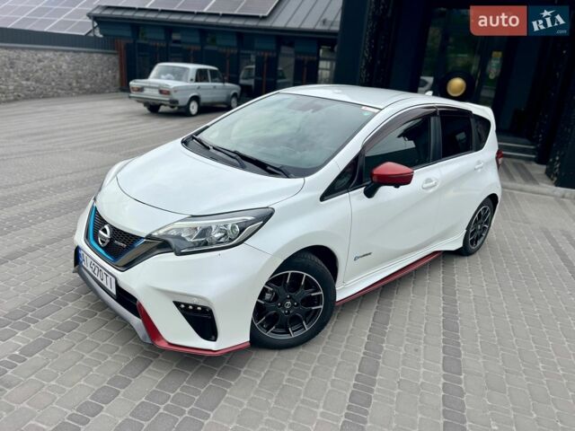 Белый Ниссан Ноут, объемом двигателя 1.2 л и пробегом 70 тыс. км за 12999 $, фото 5 на Automoto.ua