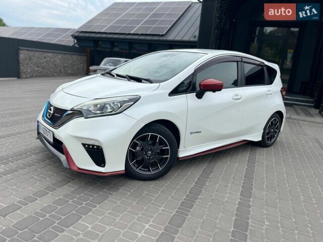 Белый Ниссан Ноут, объемом двигателя 1.2 л и пробегом 70 тыс. км за 12999 $, фото 6 на Automoto.ua
