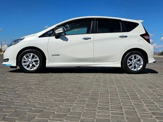 Белый Ниссан Ноут, объемом двигателя 1.2 л и пробегом 35 тыс. км за 10700 $, фото 46 на Automoto.ua
