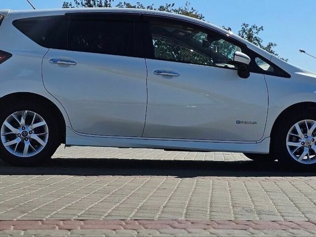 Белый Ниссан Ноут, объемом двигателя 1.2 л и пробегом 35 тыс. км за 10700 $, фото 29 на Automoto.ua