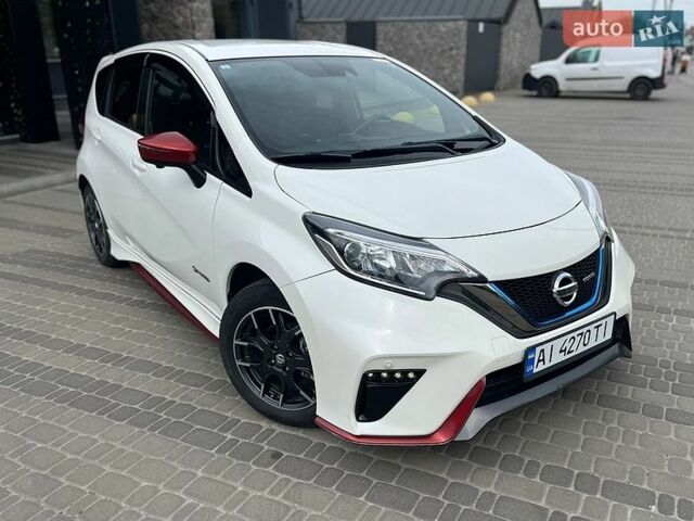 Белый Ниссан Ноут, объемом двигателя 1.2 л и пробегом 70 тыс. км за 13499 $, фото 54 на Automoto.ua