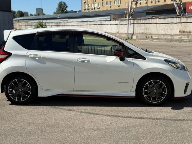 Белый Ниссан Ноут, объемом двигателя 1.2 л и пробегом 55 тыс. км за 13200 $, фото 10 на Automoto.ua