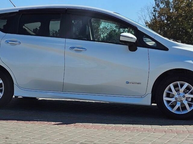 Белый Ниссан Ноут, объемом двигателя 1.2 л и пробегом 35 тыс. км за 10700 $, фото 34 на Automoto.ua