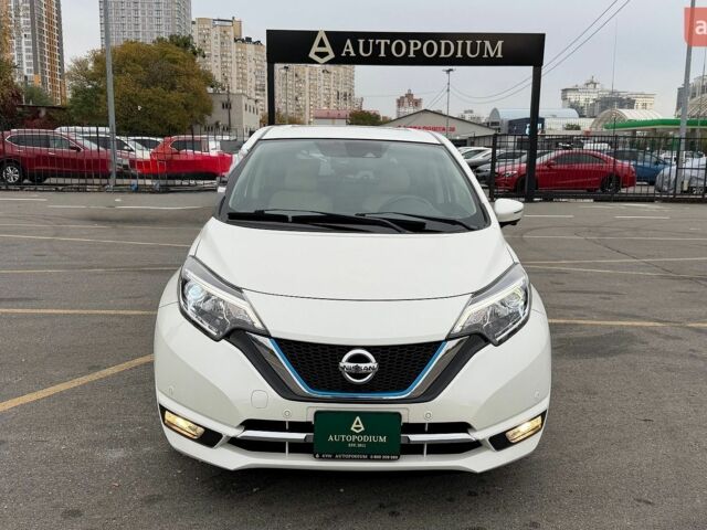 Белый Ниссан Ноут, объемом двигателя 1.2 л и пробегом 38 тыс. км за 13300 $, фото 2 на Automoto.ua