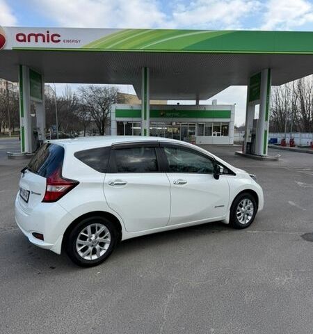 Белый Ниссан Ноут, объемом двигателя 1.2 л и пробегом 87 тыс. км за 11750 $, фото 4 на Automoto.ua