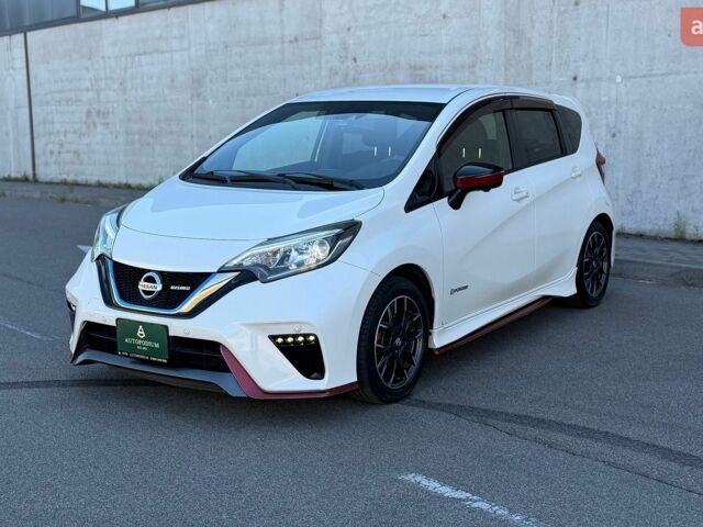 Белый Ниссан Ноут, объемом двигателя 1.2 л и пробегом 55 тыс. км за 13200 $, фото 4 на Automoto.ua