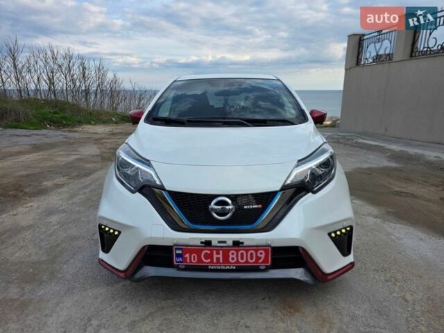 Белый Ниссан Ноут, объемом двигателя 1.2 л и пробегом 63 тыс. км за 13900 $, фото 1 на Automoto.ua