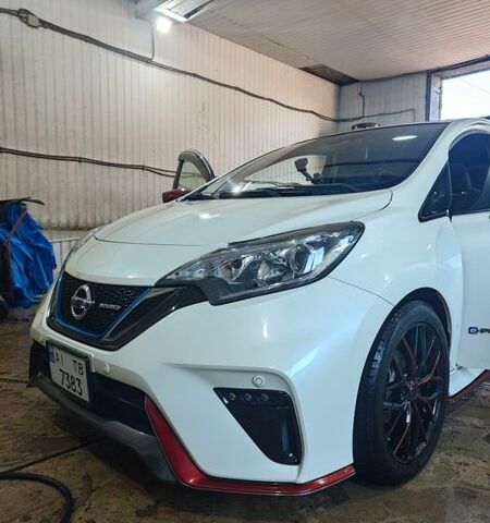 Белый Ниссан Ноут, объемом двигателя 1.2 л и пробегом 99 тыс. км за 13300 $, фото 3 на Automoto.ua