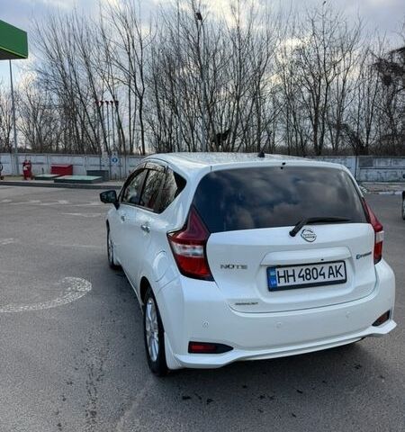 Белый Ниссан Ноут, объемом двигателя 1.2 л и пробегом 87 тыс. км за 11750 $, фото 5 на Automoto.ua