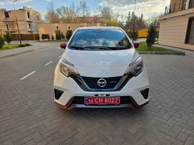 Білий Ніссан Ноут, об'ємом двигуна 1.2 л та пробігом 59 тис. км за 13900 $, фото 1 на Automoto.ua