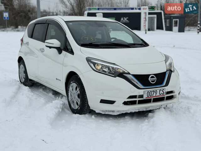 Белый Ниссан Ноут, объемом двигателя 1.2 л и пробегом 37 тыс. км за 11100 $, фото 1 на Automoto.ua