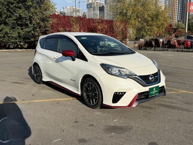 Белый Ниссан Ноут, объемом двигателя 1.2 л и пробегом 73 тыс. км за 13300 $, фото 3 на Automoto.ua