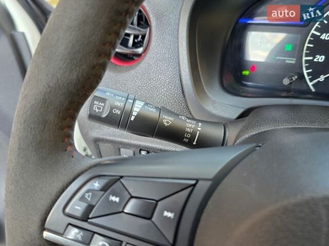 Белый Ниссан Ноут, объемом двигателя 1.2 л и пробегом 59 тыс. км за 13900 $, фото 32 на Automoto.ua