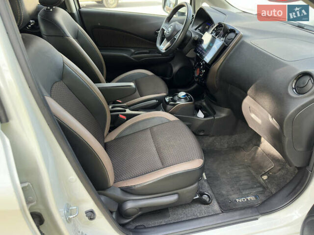 Білий Ніссан Ноут, об'ємом двигуна 1.2 л та пробігом 55 тис. км за 12800 $, фото 29 на Automoto.ua