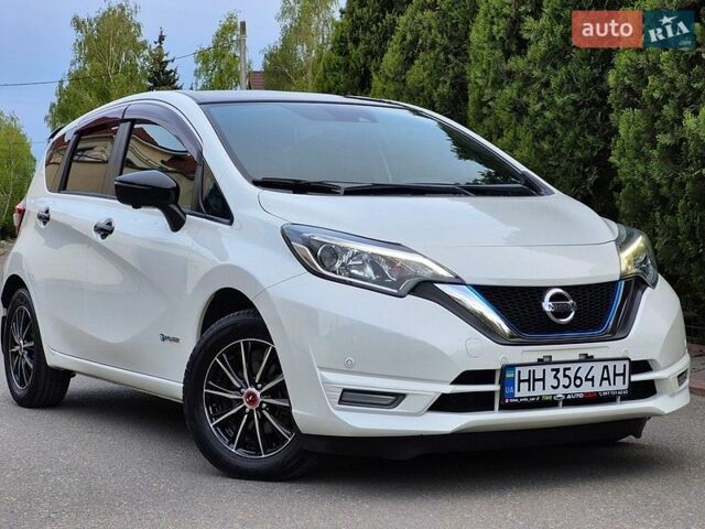 Белый Ниссан Ноут, объемом двигателя 1.2 л и пробегом 65 тыс. км за 12000 $, фото 15 на Automoto.ua