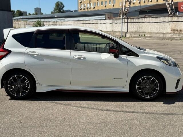 Білий Ніссан Ноут, об'ємом двигуна 1.2 л та пробігом 55 тис. км за 13800 $, фото 10 на Automoto.ua