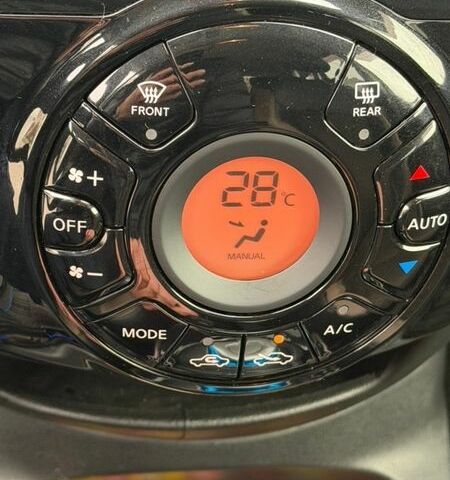 Белый Ниссан Ноут, объемом двигателя 1.2 л и пробегом 87 тыс. км за 11750 $, фото 9 на Automoto.ua