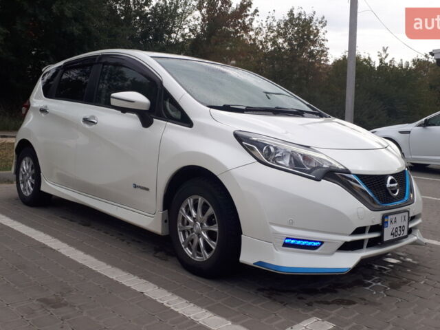 Білий Ніссан Ноут, об'ємом двигуна 1.2 л та пробігом 94 тис. км за 11500 $, фото 1 на Automoto.ua