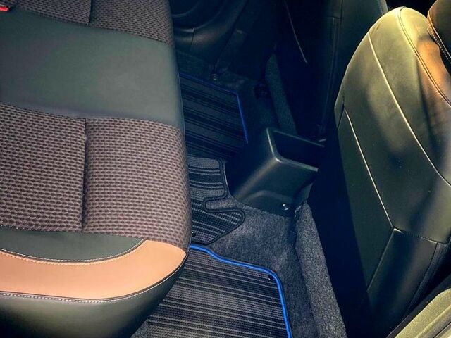 Белый Ниссан Ноут, объемом двигателя 1.2 л и пробегом 60 тыс. км за 12900 $, фото 4 на Automoto.ua