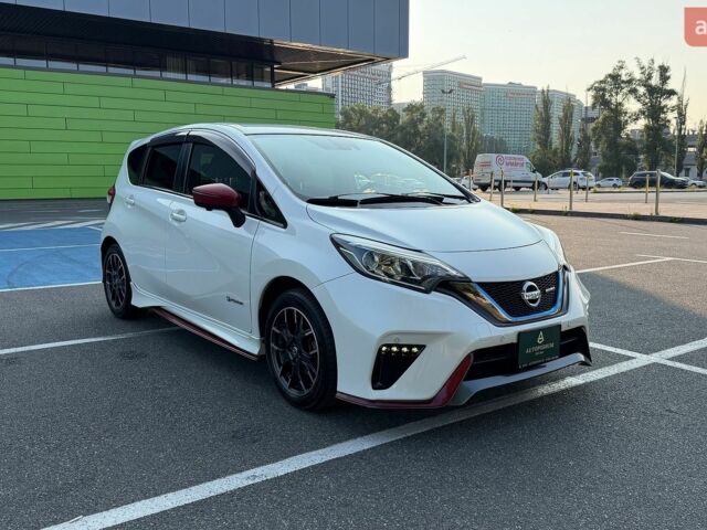 Белый Ниссан Ноут, объемом двигателя 1.2 л и пробегом 51 тыс. км за 13200 $, фото 2 на Automoto.ua