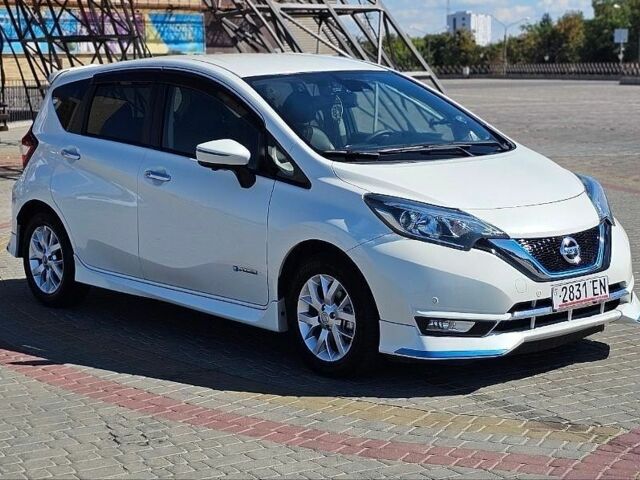 Белый Ниссан Ноут, объемом двигателя 1.2 л и пробегом 35 тыс. км за 10700 $, фото 32 на Automoto.ua