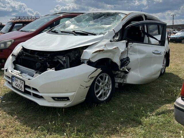Білий Ніссан Ноут, об'ємом двигуна 1.2 л та пробігом 50 тис. км за 4000 $, фото 7 на Automoto.ua