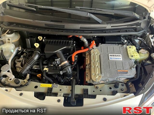 Белый Ниссан Ноут, объемом двигателя 1.2 л и пробегом 60 тыс. км за 12900 $, фото 7 на Automoto.ua