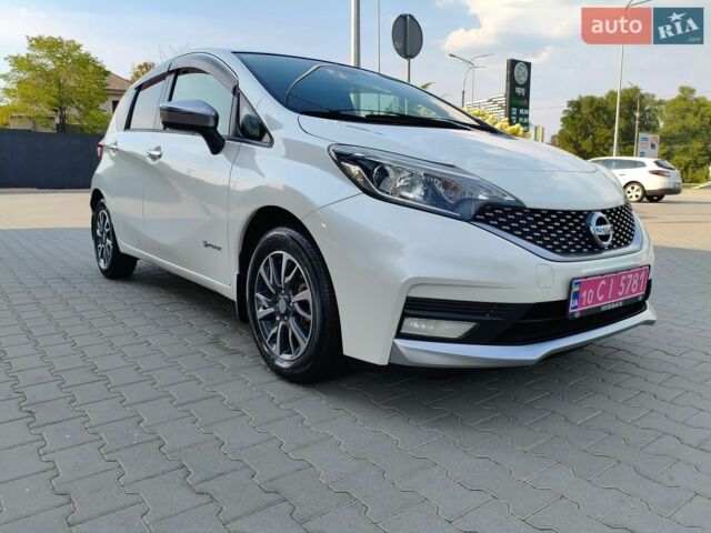 Белый Ниссан Ноут, объемом двигателя 1.2 л и пробегом 75 тыс. км за 11900 $, фото 1 на Automoto.ua