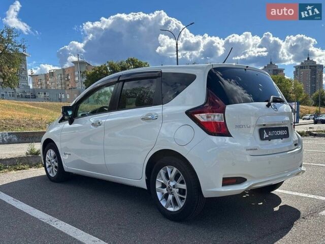 Білий Ніссан Ноут, об'ємом двигуна 1.2 л та пробігом 76 тис. км за 12700 $, фото 4 на Automoto.ua
