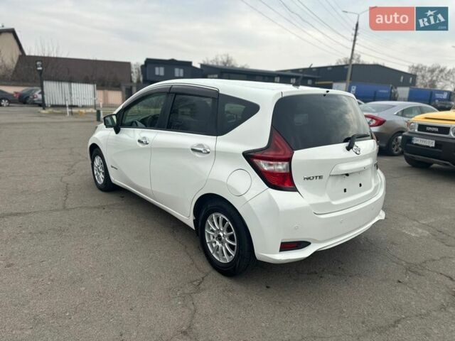 Белый Ниссан Ноут, объемом двигателя 1.2 л и пробегом 70 тыс. км за 11300 $, фото 5 на Automoto.ua