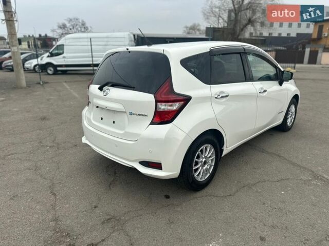 Белый Ниссан Ноут, объемом двигателя 1.2 л и пробегом 70 тыс. км за 10300 $, фото 6 на Automoto.ua