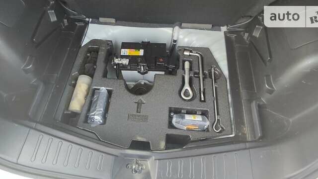 Белый Ниссан Ноут, объемом двигателя 1.2 л и пробегом 52 тыс. км за 11990 $, фото 11 на Automoto.ua