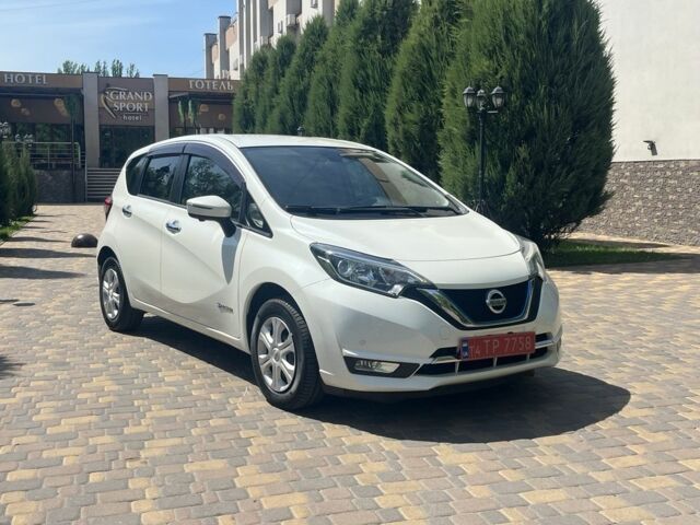 Белый Ниссан Ноут, объемом двигателя 1.2 л и пробегом 56 тыс. км за 11999 $, фото 3 на Automoto.ua