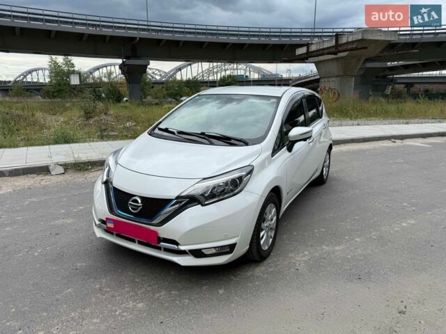 Белый Ниссан Ноут, объемом двигателя 1.2 л и пробегом 76 тыс. км за 11800 $, фото 2 на Automoto.ua