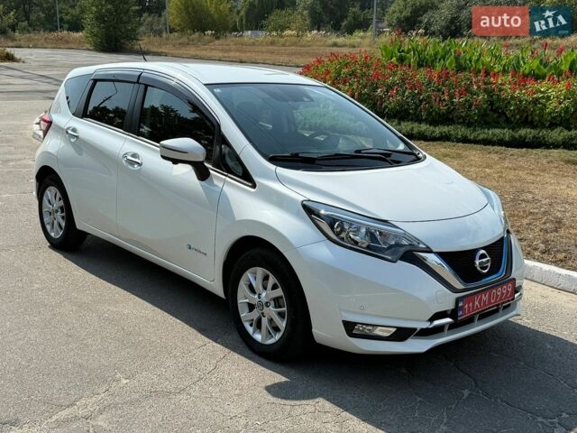 Белый Ниссан Ноут, объемом двигателя 1.2 л и пробегом 76 тыс. км за 12400 $, фото 3 на Automoto.ua