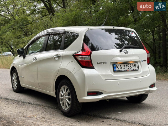 Білий Ніссан Ноут, об'ємом двигуна 1.2 л та пробігом 69 тис. км за 11600 $, фото 3 на Automoto.ua