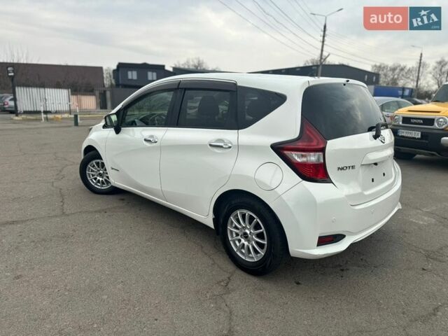 Белый Ниссан Ноут, объемом двигателя 1.2 л и пробегом 70 тыс. км за 10300 $, фото 2 на Automoto.ua