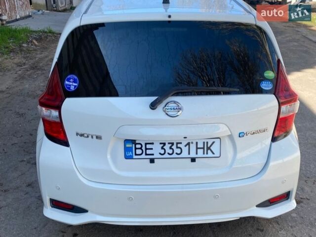 Білий Ніссан Ноут, об'ємом двигуна 1.2 л та пробігом 34 тис. км за 11800 $, фото 1 на Automoto.ua