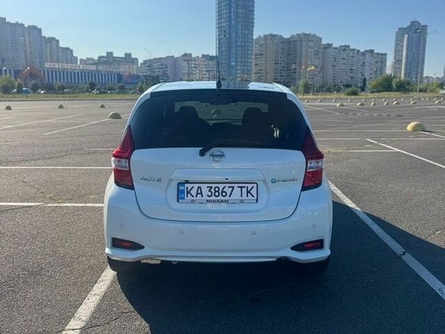 Білий Ніссан Ноут, об'ємом двигуна 1.2 л та пробігом 40 тис. км за 12200 $, фото 6 на Automoto.ua