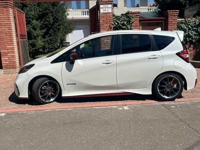 Білий Ніссан Ноут, об'ємом двигуна 1.2 л та пробігом 46 тис. км за 12900 $, фото 4 на Automoto.ua