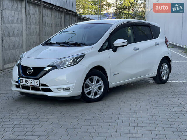 Белый Ниссан Ноут, объемом двигателя 1.2 л и пробегом 70 тыс. км за 11850 $, фото 1 на Automoto.ua