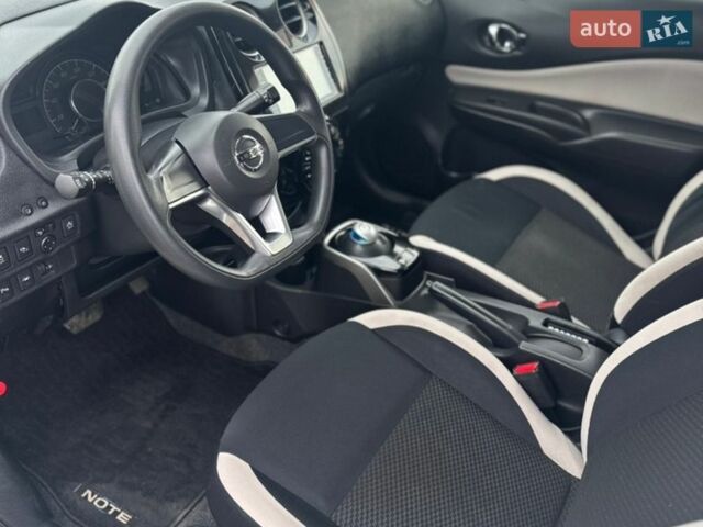 Белый Ниссан Ноут, объемом двигателя 1.2 л и пробегом 70 тыс. км за 11300 $, фото 8 на Automoto.ua