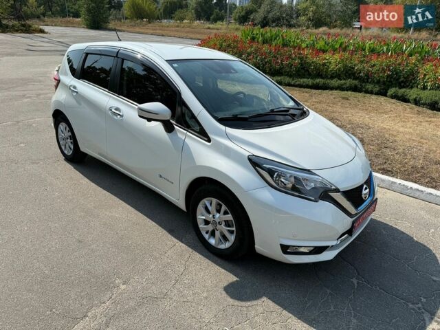 Белый Ниссан Ноут, объемом двигателя 1.2 л и пробегом 76 тыс. км за 12400 $, фото 4 на Automoto.ua