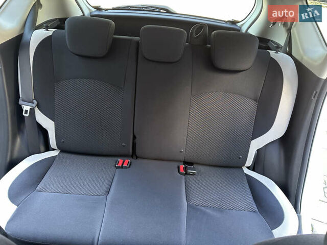 Белый Ниссан Ноут, объемом двигателя 1.2 л и пробегом 52 тыс. км за 12600 $, фото 37 на Automoto.ua