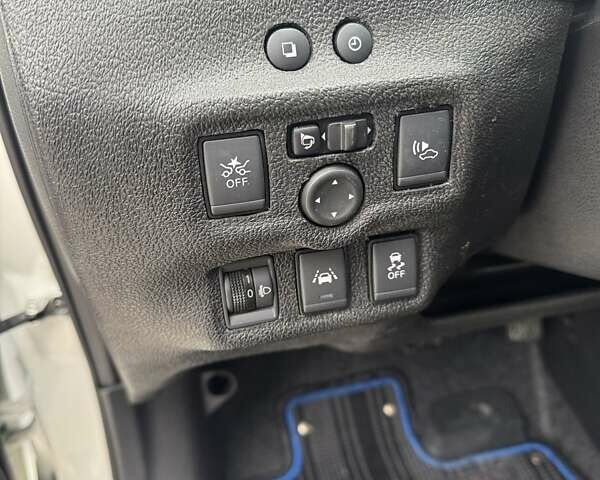 Білий Ніссан Ноут, об'ємом двигуна 1.2 л та пробігом 57 тис. км за 12900 $, фото 34 на Automoto.ua