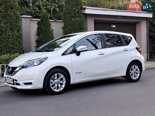 Ниссан Ноут 2019 в Одессе на Automoto.ua Белый Ниссан Ноут, объемом двигателя 1.2 л и пробегом 116 тыс. км за 12999 $, фото 9 на Automoto.ua