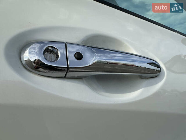 Белый Ниссан Ноут, объемом двигателя 1.2 л и пробегом 38 тыс. км за 12900 $, фото 35 на Automoto.ua