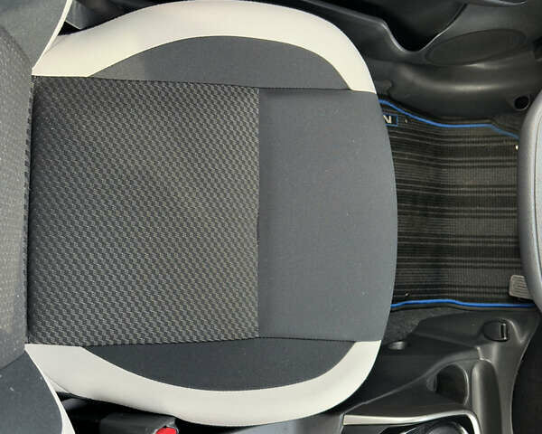 Белый Ниссан Ноут, объемом двигателя 1.2 л и пробегом 38 тыс. км за 12900 $, фото 41 на Automoto.ua