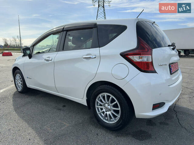 Белый Ниссан Ноут, объемом двигателя 1.2 л и пробегом 38 тыс. км за 12900 $, фото 7 на Automoto.ua